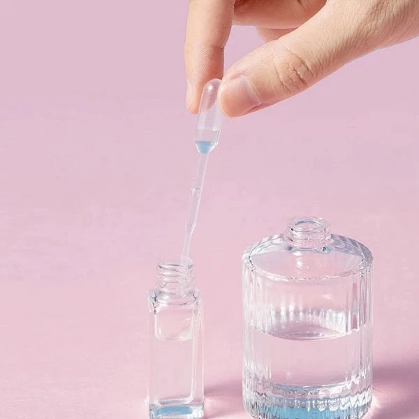 How to extract perfume from a bottle without a syringe